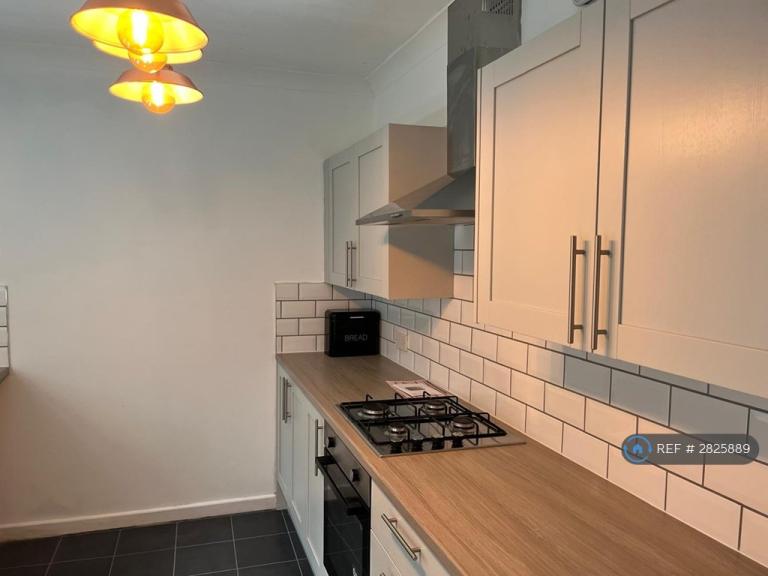 3 bedroom house in High Street, Blaina, Abertillery, NP13 (3 bed) (#2825889)