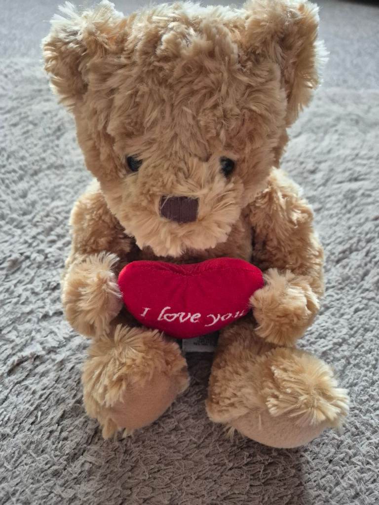 Russ Medium Vintage Collectors Vintage I love you Teddy Bear Red Heart ❤️ Immaculate 