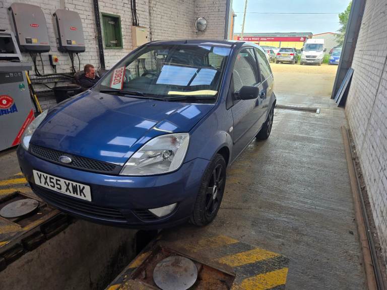 Ford, FIESTA, Hatchback, 2005, Semi-Auto, 1388 (cc), 3 doors