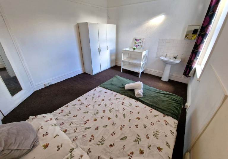 Spacious Double room in BH1 area , Southcote rd.  in Bournemouth.