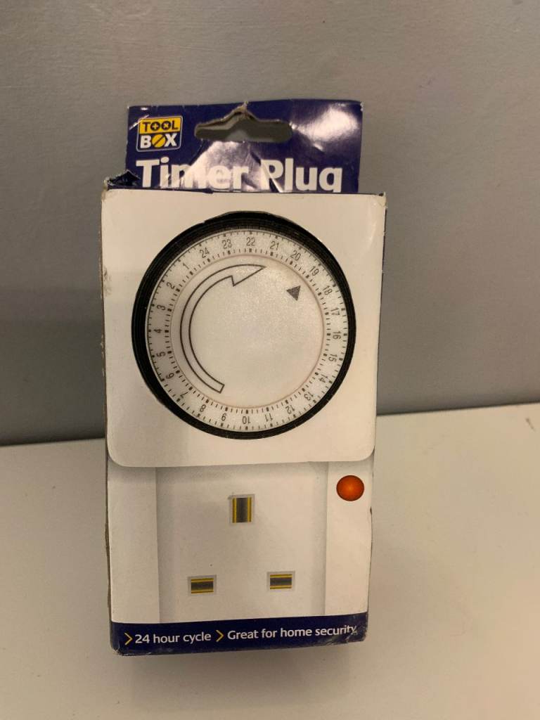 Tool Box 24-Hour Mechanical Timer Plug Socket Switch 13A 3kW 