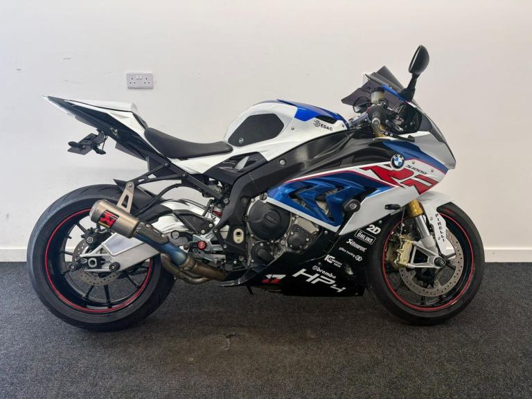 BMW S1000RR ** AKRAPVIC - REAR SETS - ENGINE COVERS ** 