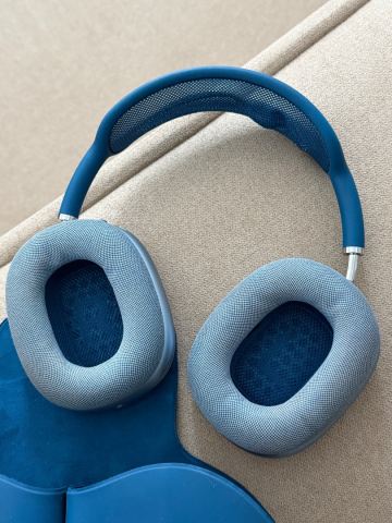 Apple AirPods Max Headphones - Sky Blue generation 1 | in