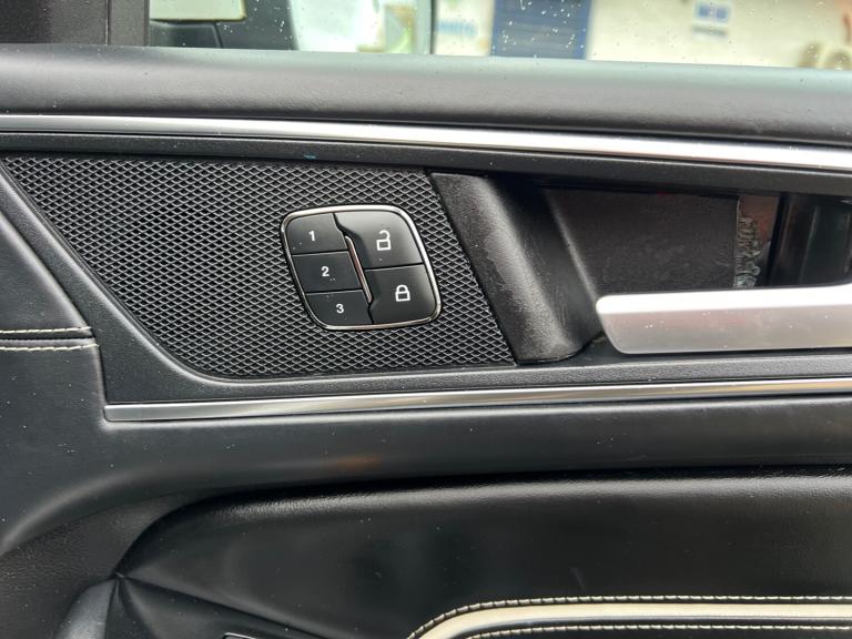 2019 Ford S-Max 2.0 EcoBlue 240 5dr Auto MPV Diesel Automatic