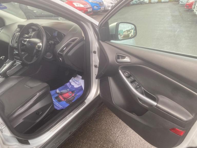 2011 Ford Focus 1.6T EcoBoost Titanium X Euro 5 (s/s) 5dr HATCHBACK Petrol Manual