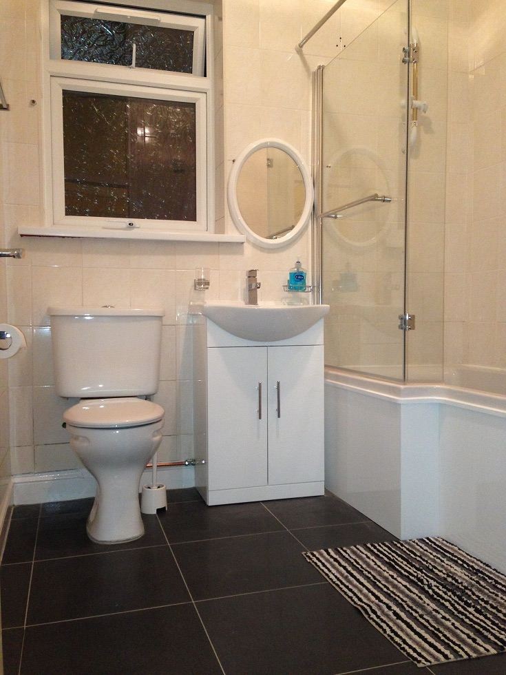 Clean and Tidy Master BedRoom for people in Professional occupation.