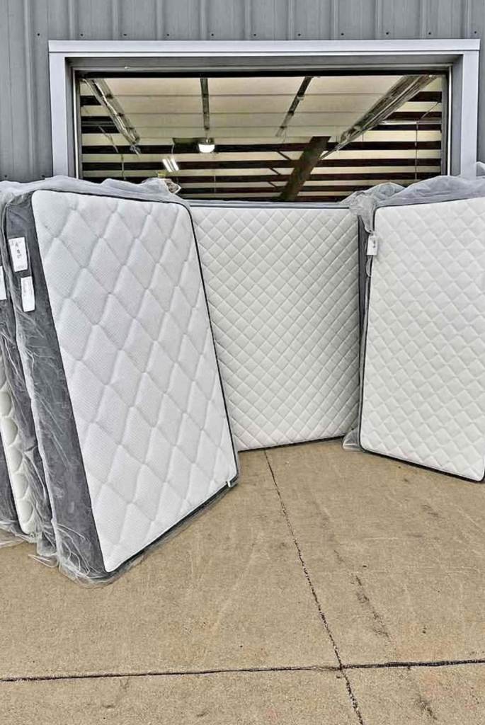 Excellent Quality Brand New Memory Foam Mattresses| Pocket Sprung Mattress| Hybrid Mattress For Sale