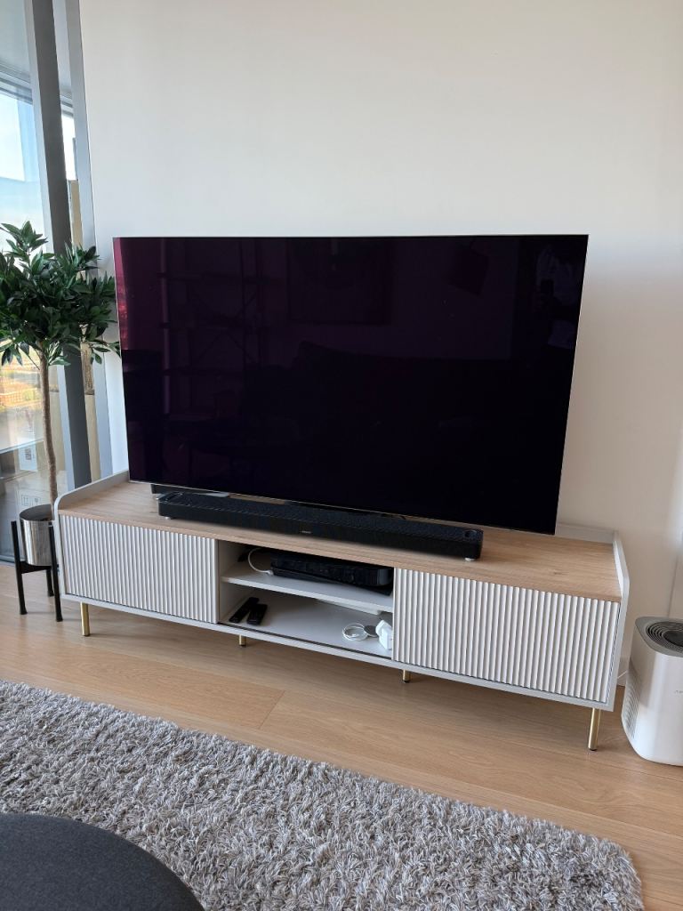  REDUCED PRICE - TV Unit / Sideboard / Drawers - Price for set