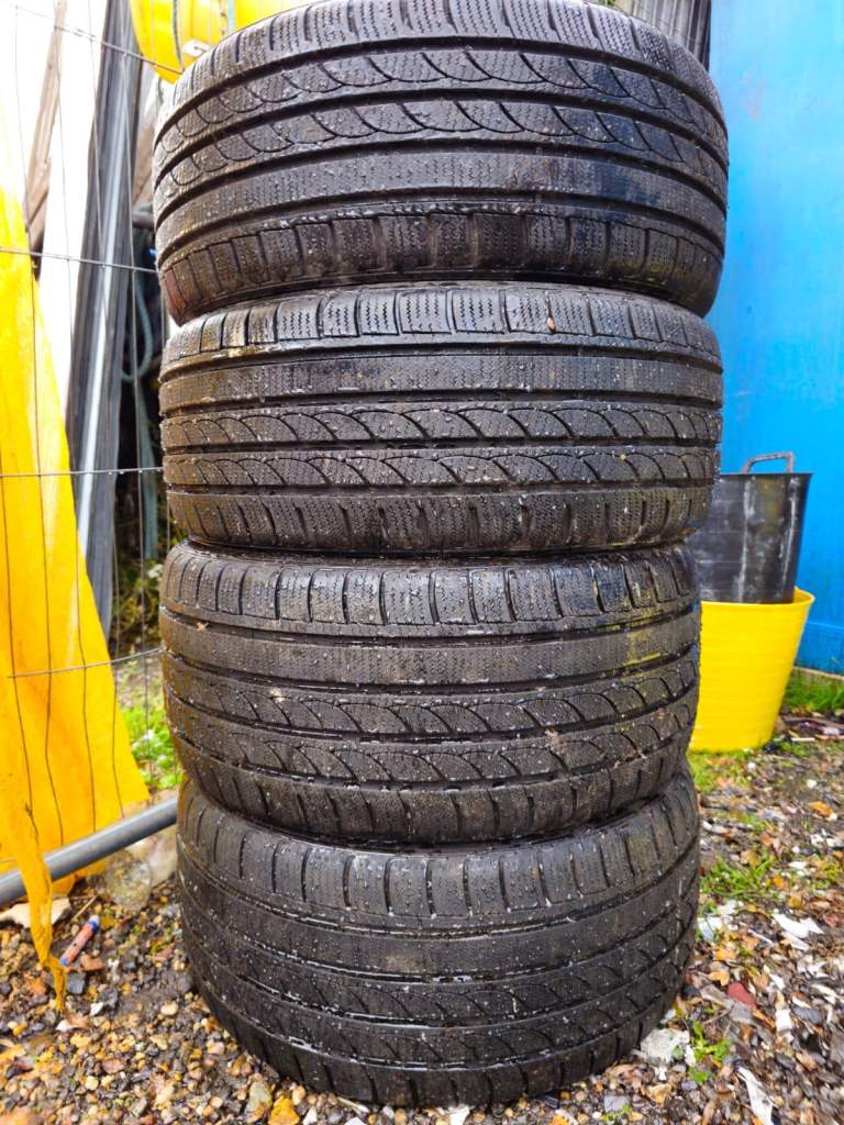 Tyres 245/40R19 275/35R19
