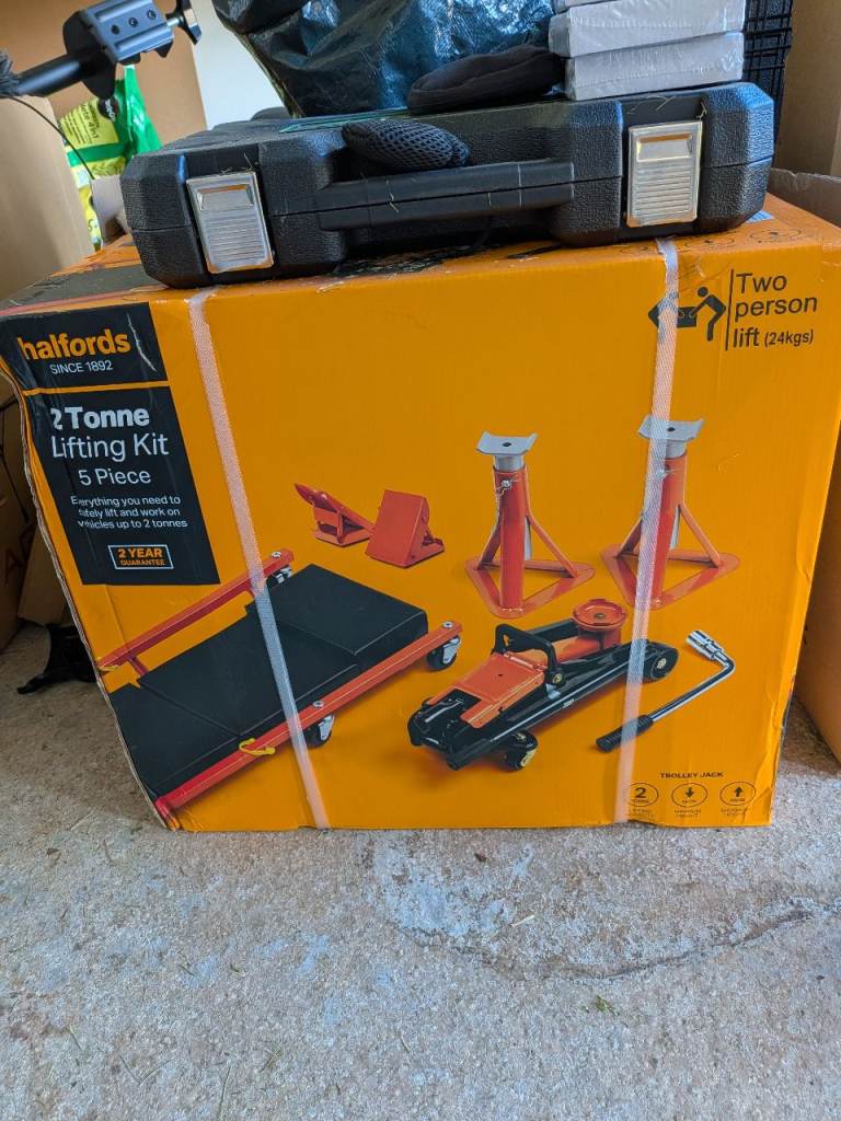 Halfords 2 Tonne Lifting Kit 5 Piece – New in Box
