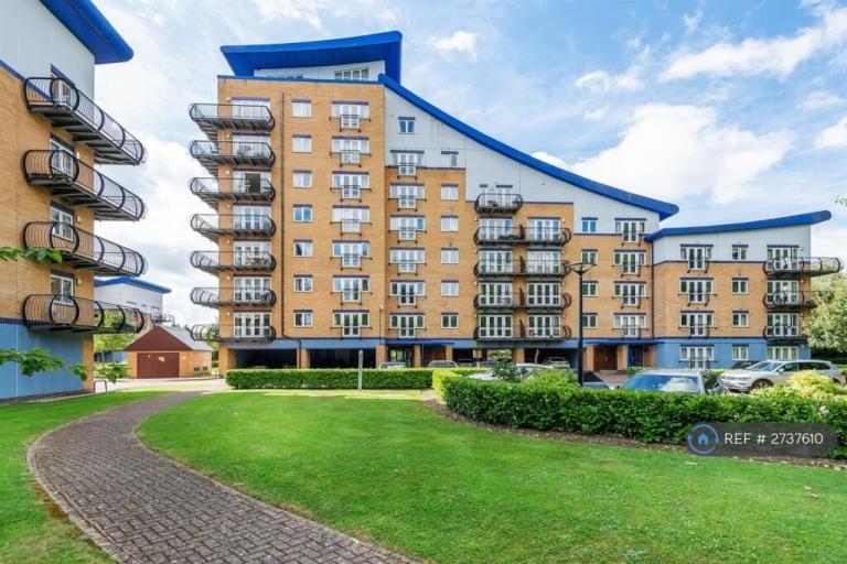 2 bedroom flat in Napier Road, Reading, RG1 (2 bed) (#2737610)