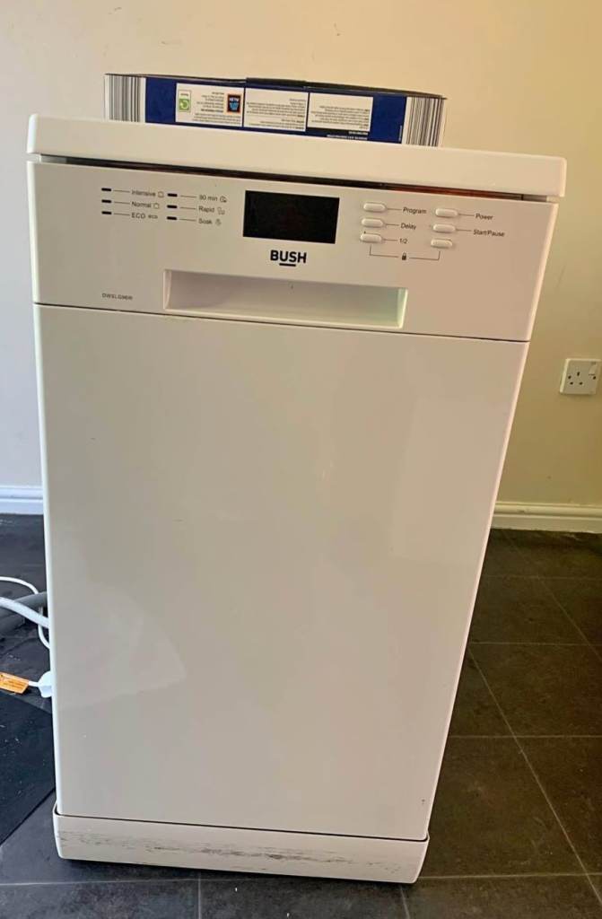 Bush slimline dishwasher 