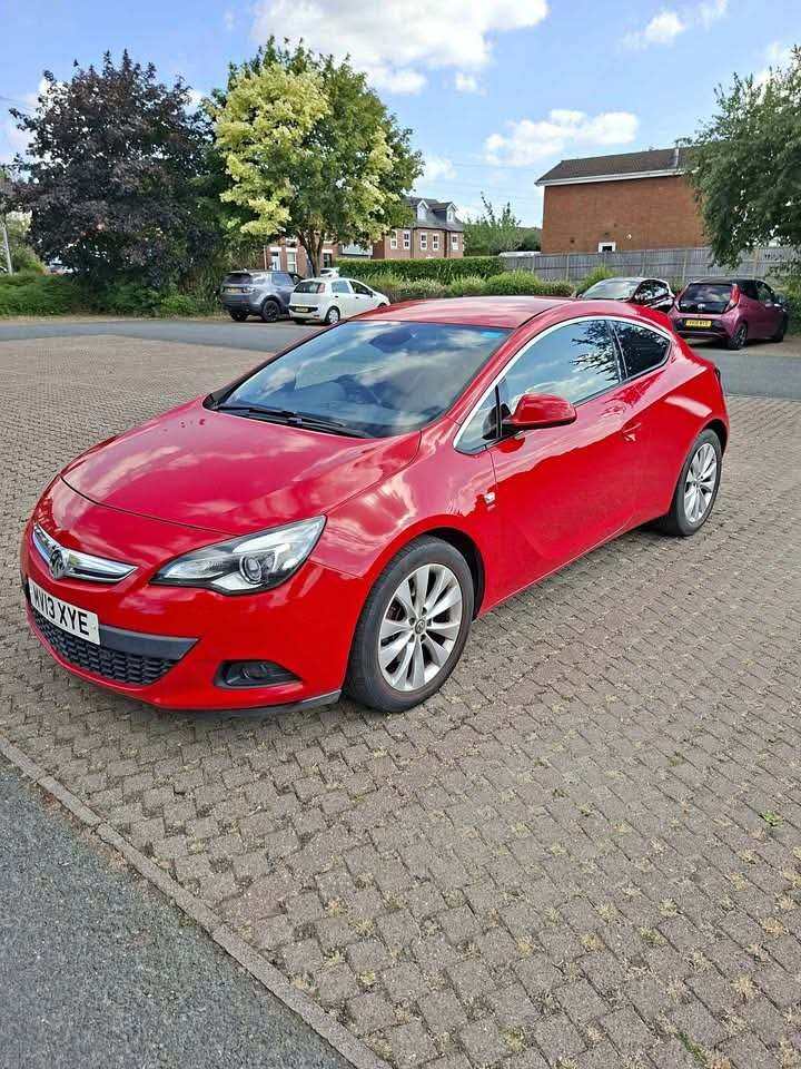 Vauxhall, ASTRA GTC, Hatchback, 2013, Manual, 1364 (cc), 3 doors
