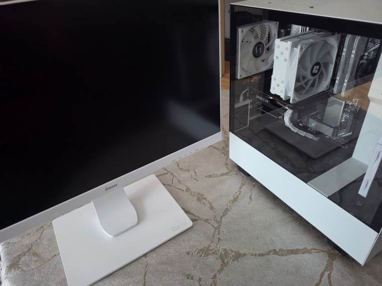 EXCELLENT CONDITION CUSTOM PC (Final Reduction)
