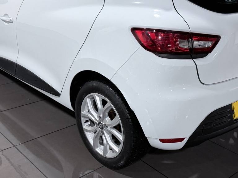 2017 Renault Clio 1.2 16V Play 5dr HATCHBACK PETROL Manual