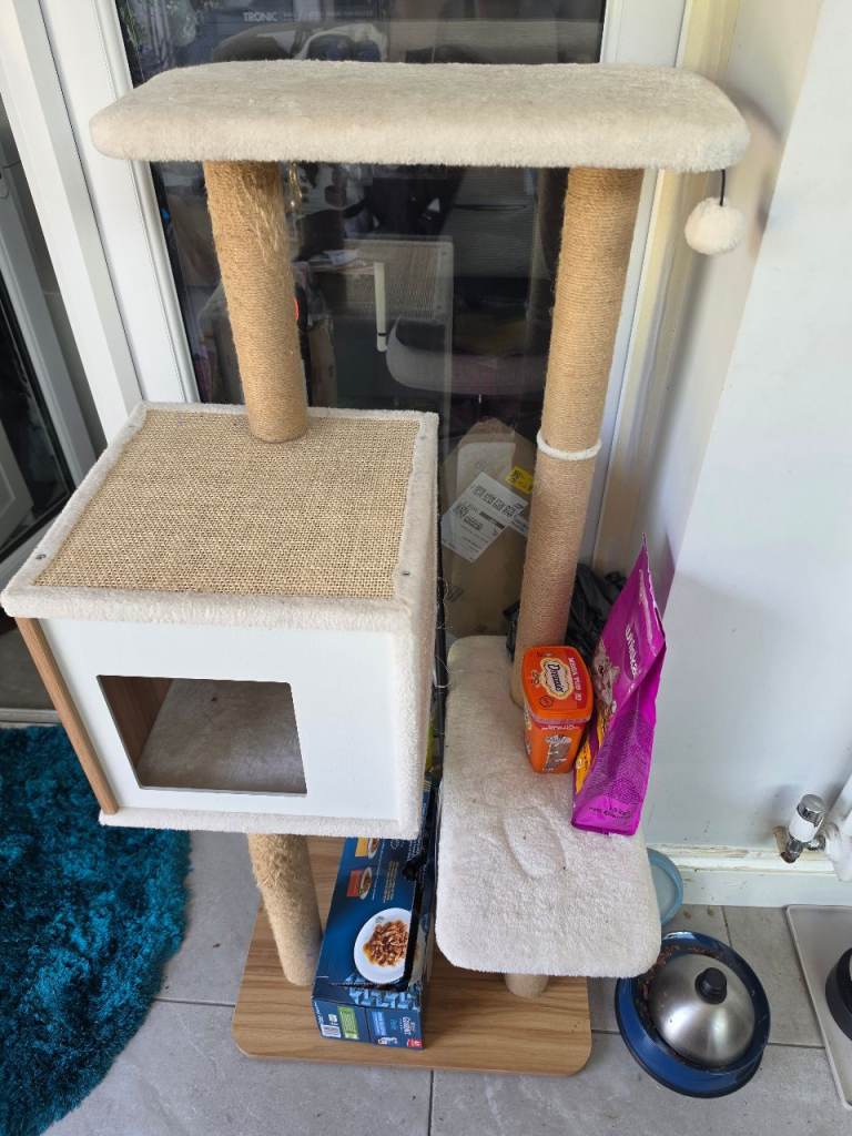 Large cat tree