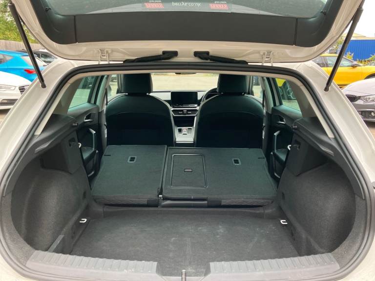 2025 SEAT Leon 1.0 eTSI FR 5dr DSG Hatchback PETROL Automatic