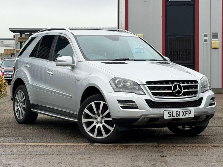 2011 Mercedes-Benz M Class 3.0 ML350 CDI V6 BlueEfficiency Grand Edition SUV 5dr Diesel G-Tronic ...