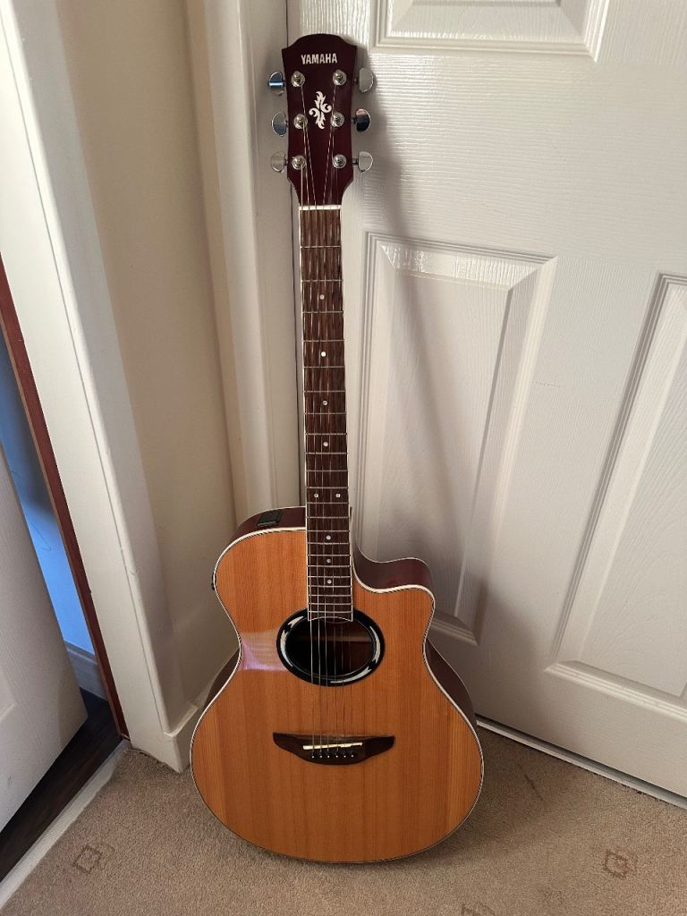 Yamaha APX 500 NT Electro Acoustic Guitar
