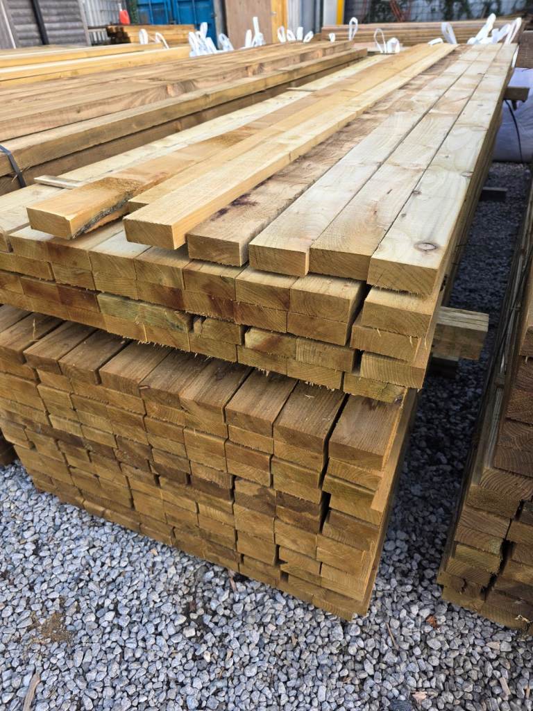 88x38 TIMBER FENCE RAIL 3.6M