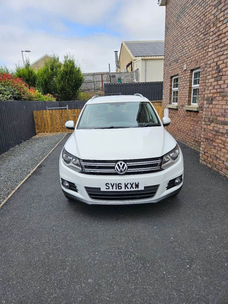 Volkswagen, TIGUAN, Estate, 2016, Semi-Auto, 1968 (cc), FSH