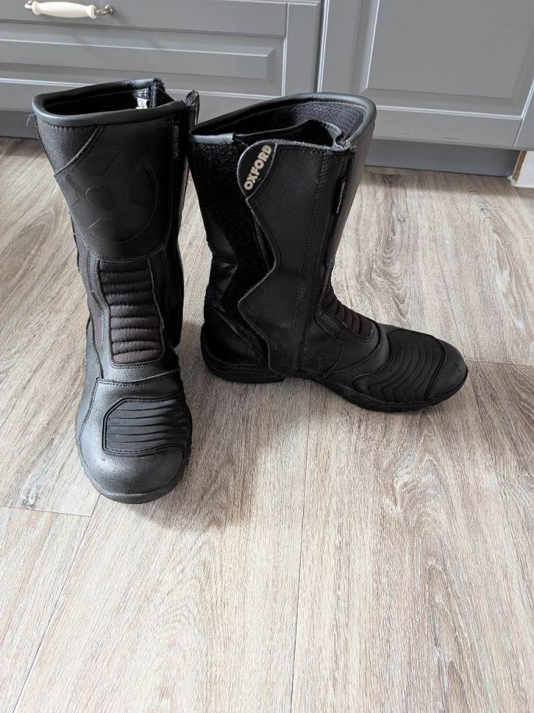 Ladies motorcycle boots 
