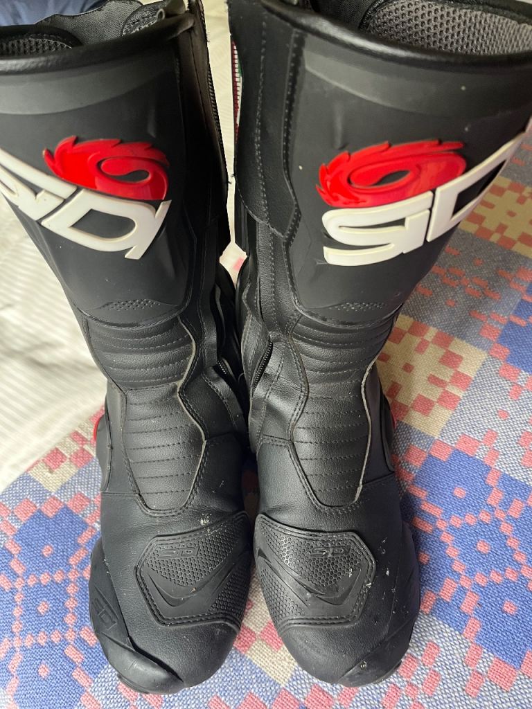 Sidi size 10 vertigo 2 motorbike boots. 