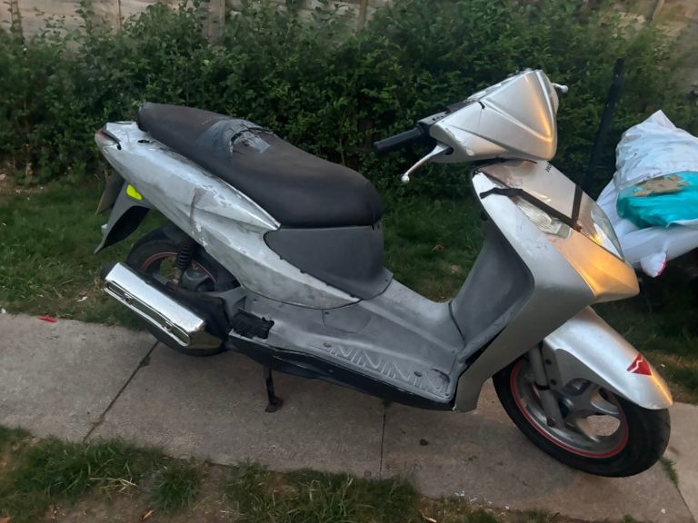 Honda, SES125 DYLAN, 2005, 125 (cc)