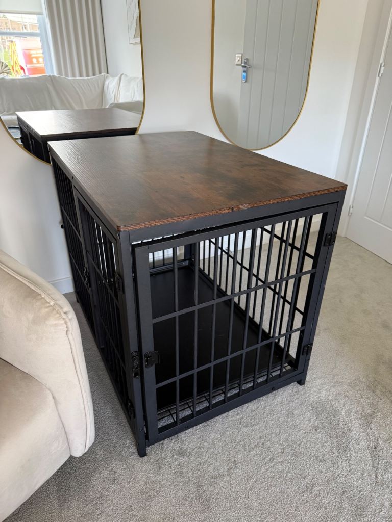 Pet crate / cage
