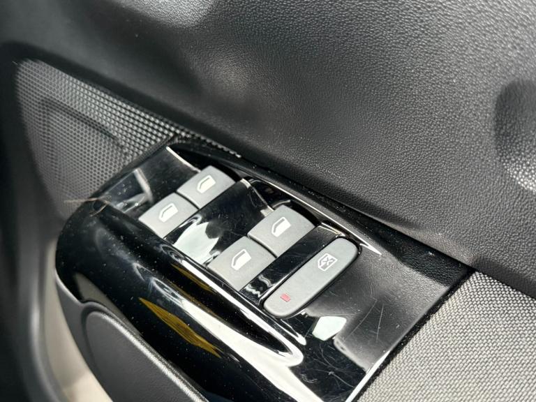 2024 Citroen C3 1.2 PureTech Plus 5dr HATCHBACK Petrol Manual