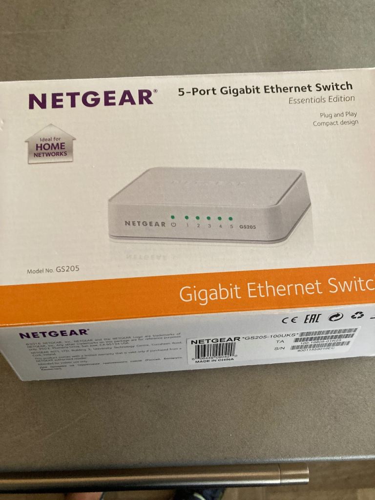 NETGEAR 5-port Gigabit Ethernet Switch