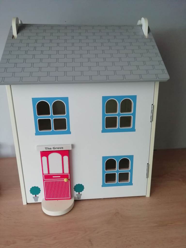 LE TOY VAN DOLLS HOUSE + ACCESSORIES