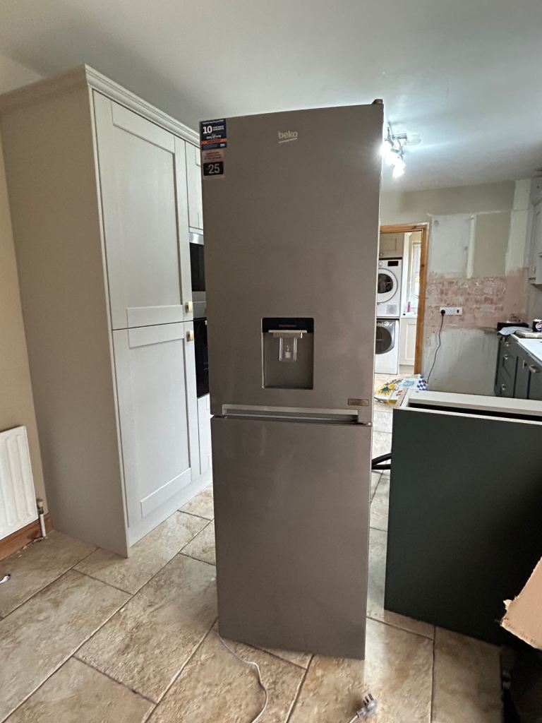 Beko 50/50 fridge freezer 