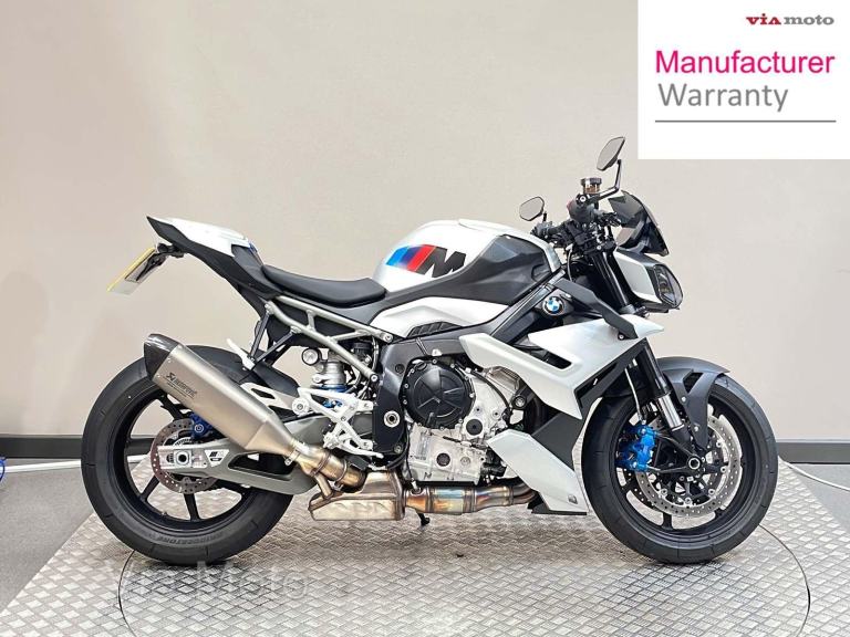 BMW M1000R - 2025 - 560 miles