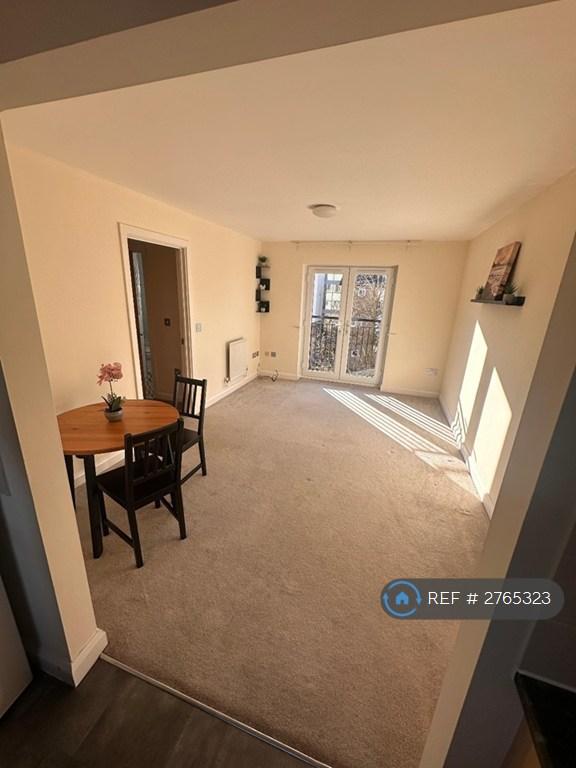 1 bedroom flat in Oakworth Avenue, Broughton, Milton Keynes, MK10 (1 bed) (#2765323)