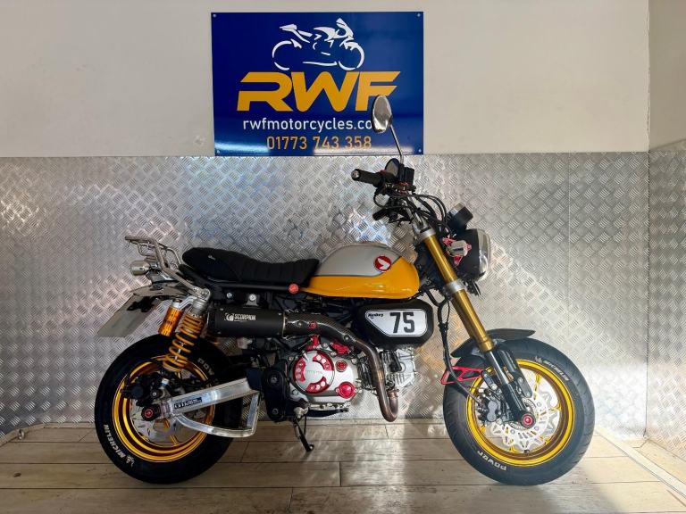 HONDA Z 125 MA-K MONKEY BIKE, 2022, ONLY 1 OWNER & 2,617 MILES, £'S OF EXTRAS