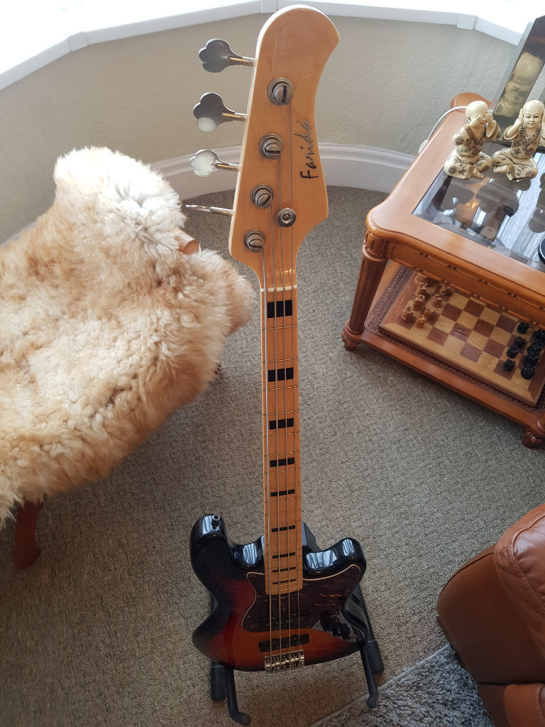Farida JB-20 Sunburst Jazz Bass