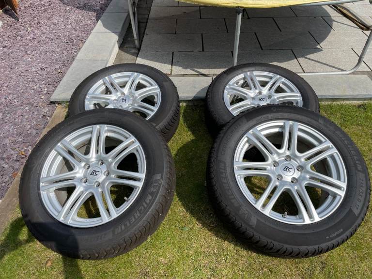 RC Design 17" inch RC28 Alloy Wheels ET45 - VGC - Purchased Oct 2023 amazing condition