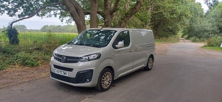 2020 Vauxhall Vivaro  Sportive 137k service history a/c l1 swb expert dispatch finance available ...