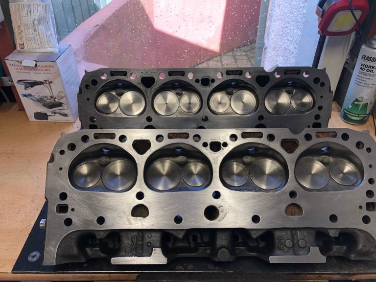 SBC 3890462 Camel Hump Heads 1966