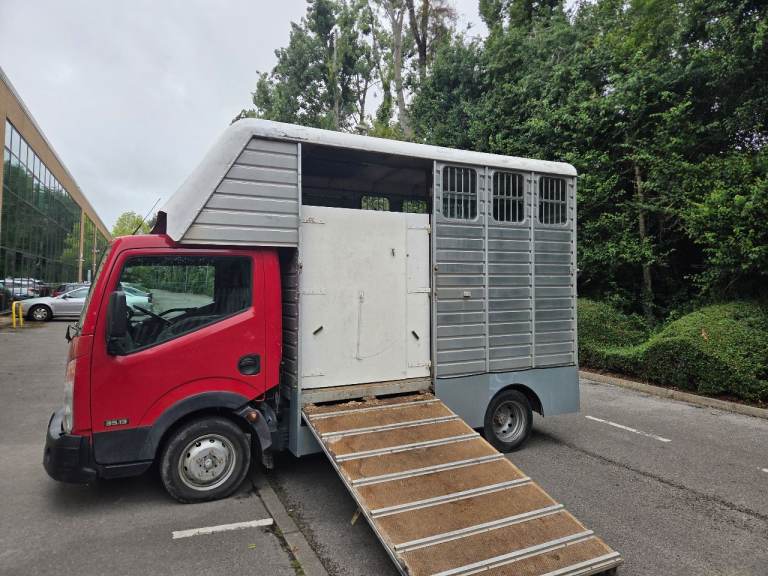 Nissan horsebox