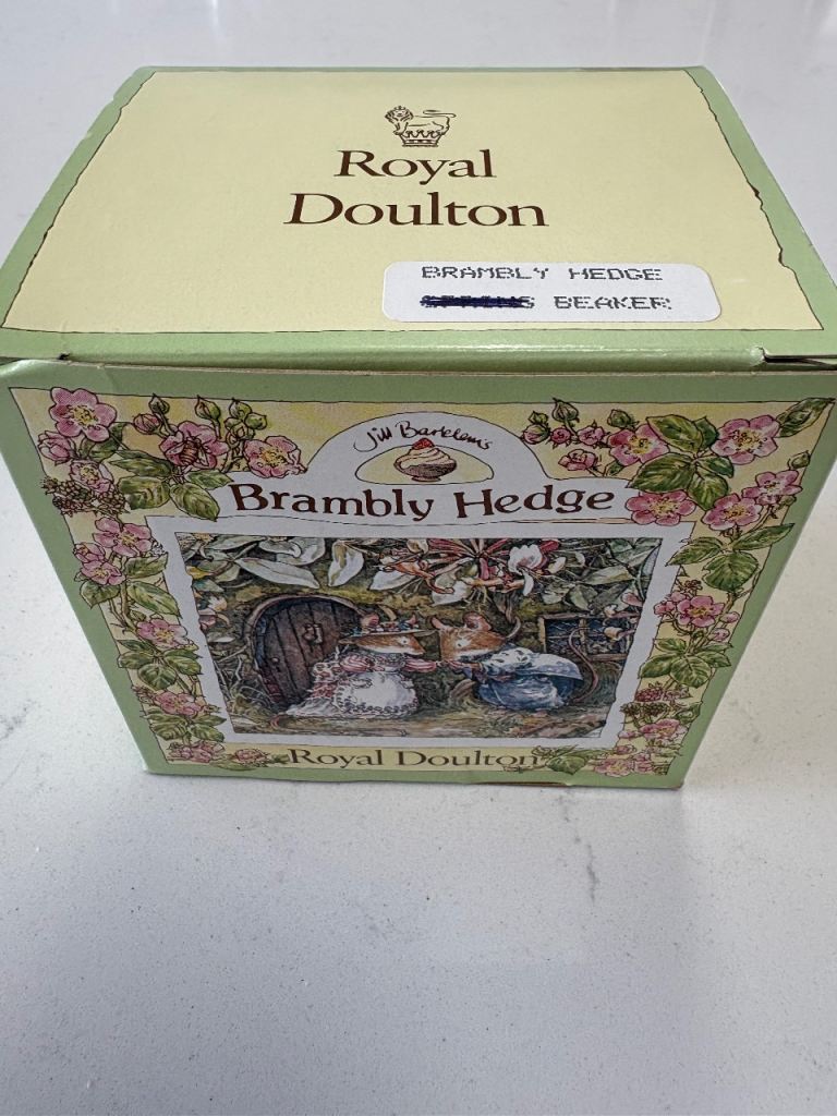 Royal Doulton Bramley Hedge ‘The Wedding’ teacup (boxed)