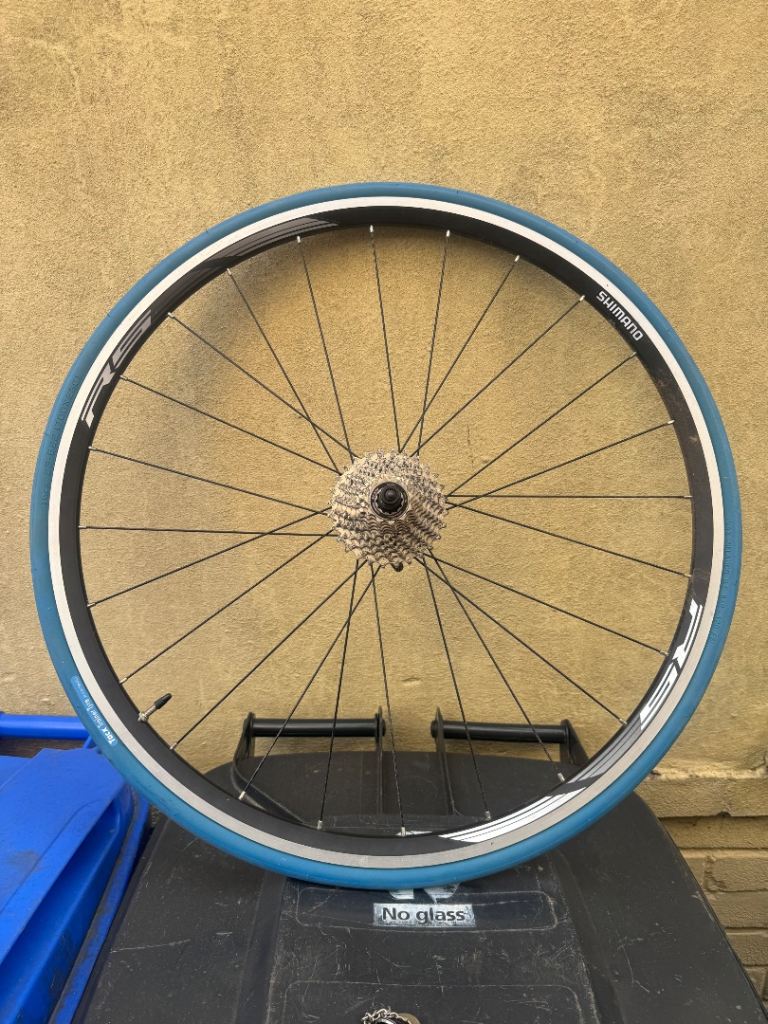 Racing bike wheel x1 shimano 11 speed cog 