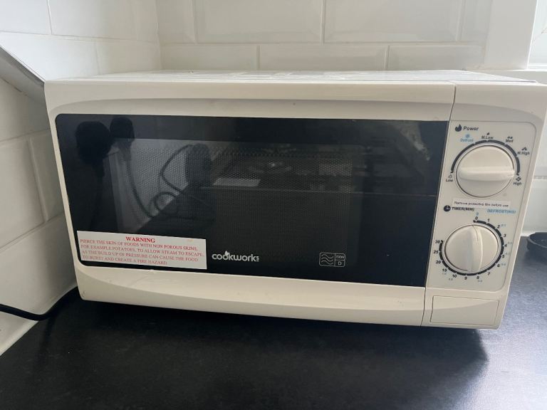 Cookworks Microwave Oven - White, Good Condition