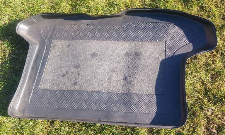 Volvo C30 boot liner -  free to collect