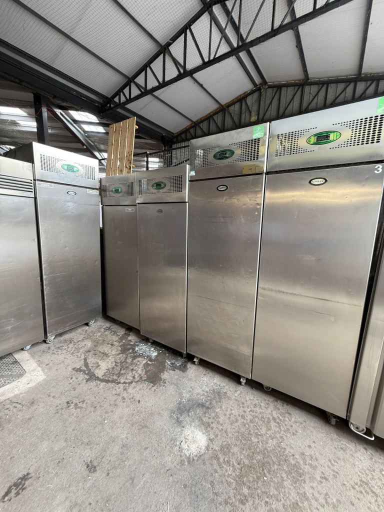 Commercial fridge bakery foster fully serviced cafe shop restaurant takeaway 
