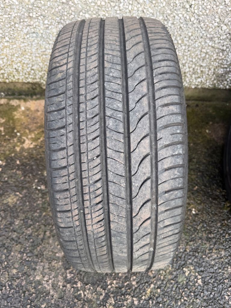 Tyres Hilo 235/45ZH18 94W Summer  -Make October 2023