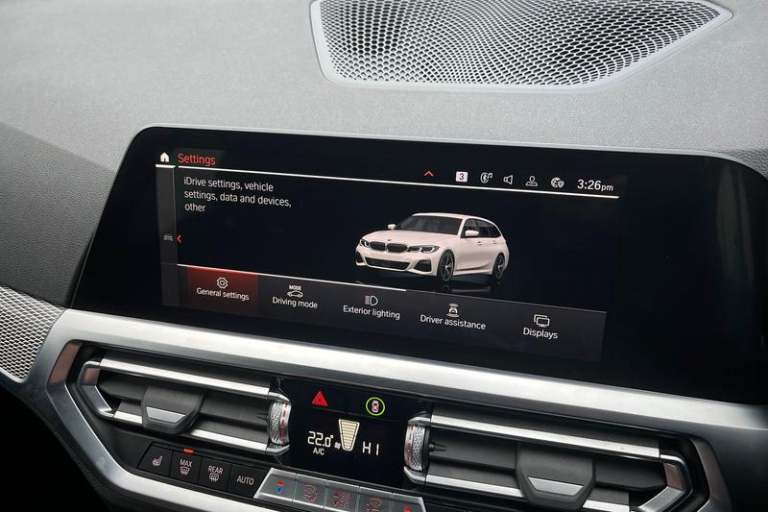 2021 BMW 3 Series 320i M Sport 5dr Step Auto ** Rear Parking Camera - Heated Seats ** Semi-Au Est...