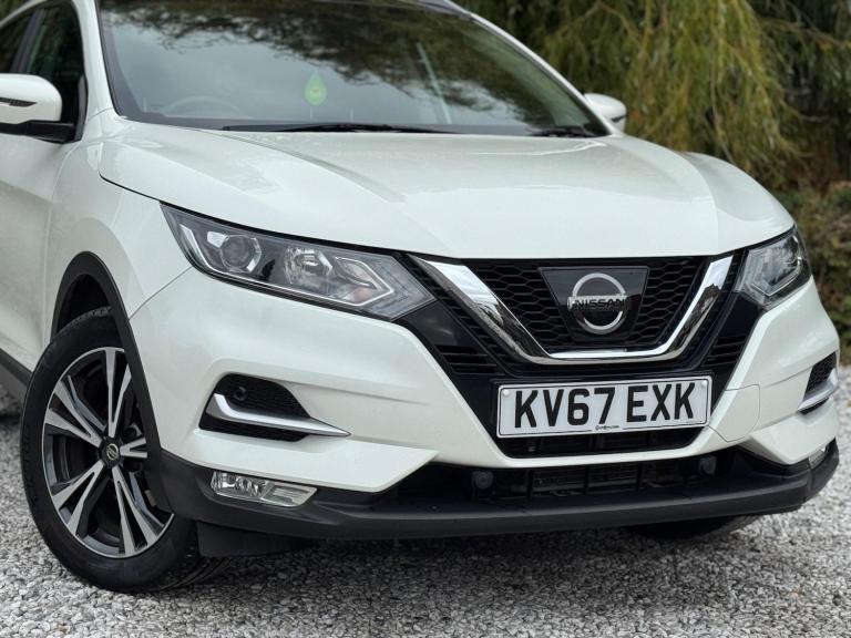 2017 Nissan Qashqai 1.2 DiG-T N-Connecta 5dr Xtronic HATCHBACK PETROL Automatic