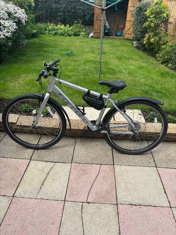 Carrera Parva Women’s Hybrid Bike – Grey – Medium Frame